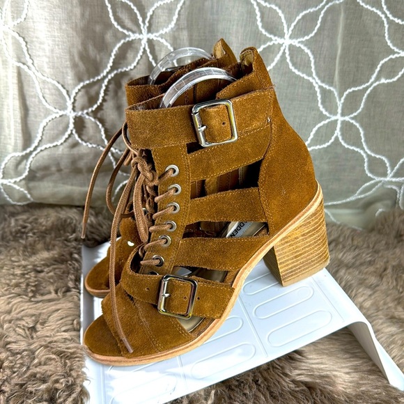 (O) Steve Madden Women's Jackson Lace Up Sandal Chestnut Suede 6 - Picture 2 of 12